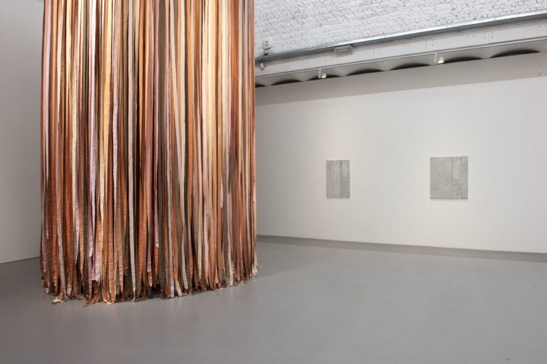 Interview Carine Fol, commissaire La Vie matérielle, CENTRALE for contemporary art, Bruxelles 🎧