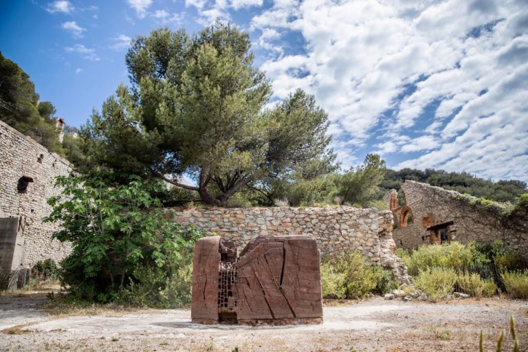 La Friche de l&rsquo;Escalette : la trilogie architecture-nature-sculpture