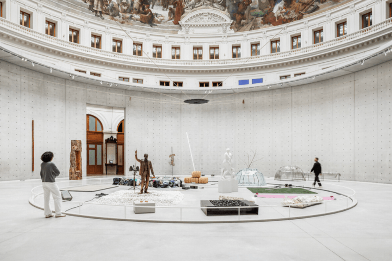 Arte Povera à la Bourse de Commerce