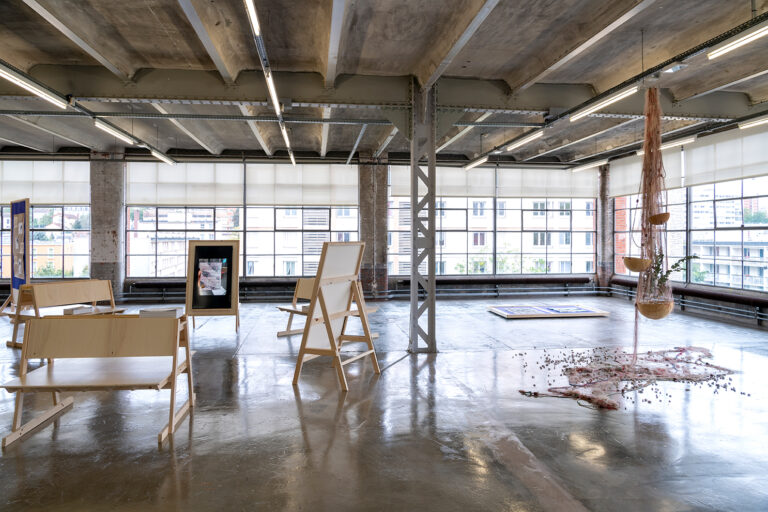 Figures de lutte et correspondances décoloniales au Crédac : Interview Claire Le Restif 