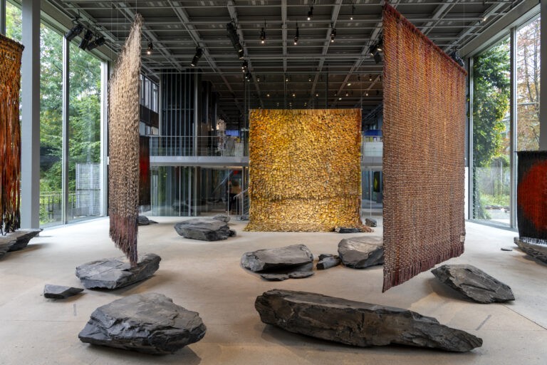 Olga de Amaral at Fondation Cartier, celebrating 40 years (version bilingue) 