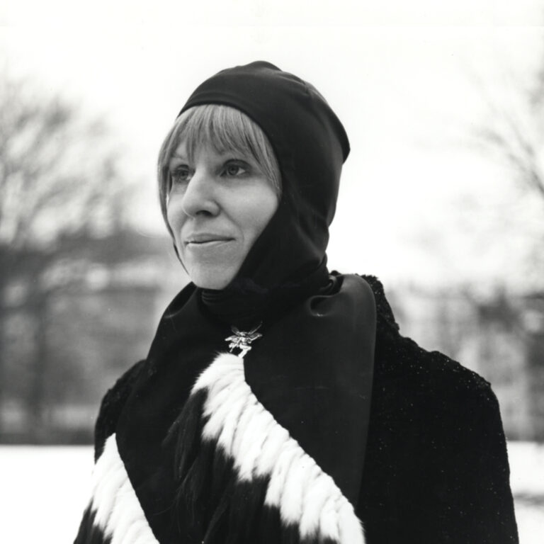 Du côté des galeries : Heidi Bucher, Jacqueline de Jong, Simone Breton & friends, Photo days…