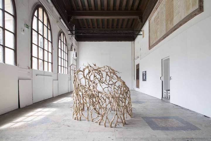 Chaumont-sur-Loire, saison d’art 2025, rencontre avec Vincent Laval : « Rapporter une notion d’organique et de végétal dans un lieu qui est humain pour créer une forme de dialogue ». 