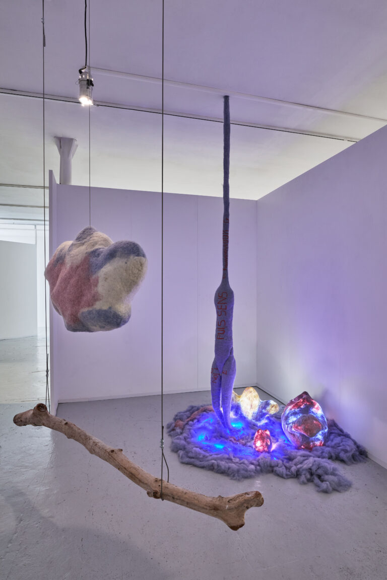 PARÉIDOLIE – Saison du dessin 2025 : Interview Madely Schott « vers une pensée émancipée qui se déploie sans contrainte et ouvre l’imaginaire »