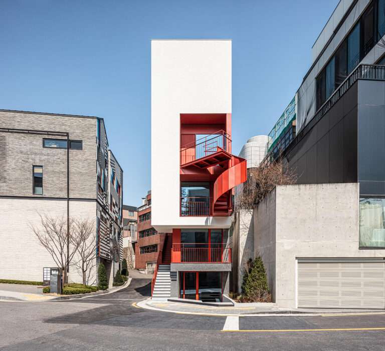 Art Basel Paris 2025 : Interview Jocelyn Wolff : « It is still possible to collect in a world where many certainties are being shaken ».