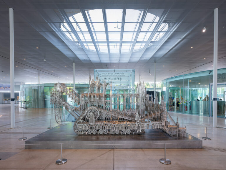 Musée du Louvre-Lens, Les sœurs Lipinksi : « être goth aujourd’hui »